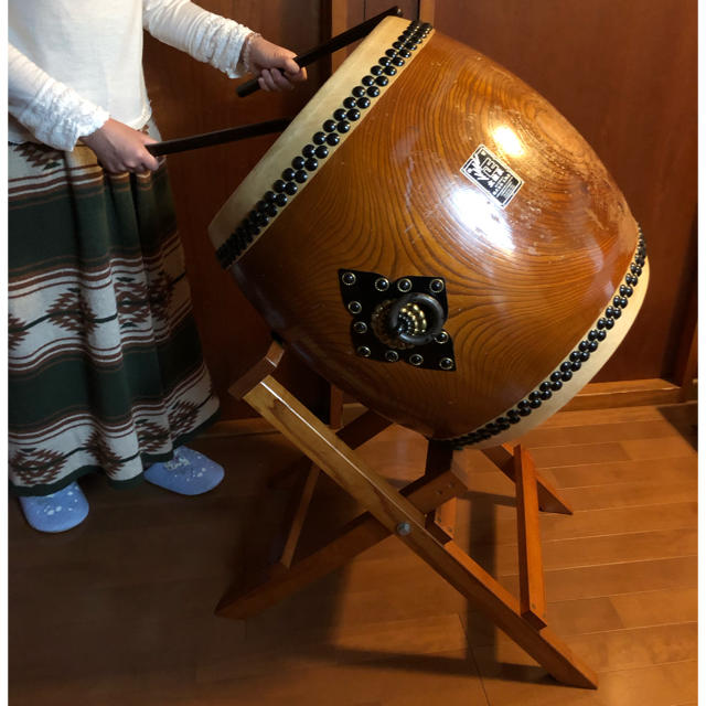 【現品限り/中古】長胴太鼓(目有・くりぬき) 楽器の和楽器(和太鼓)の商品写真