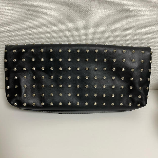 Alexander McQueen(アレキサンダーマックイーン)の【美品】アレキサンダーマックイーン　レザークラッチバッグ　スタッズ　スカル レディースのバッグ(クラッチバッグ)の商品写真