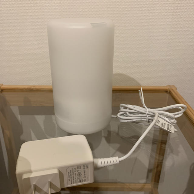 MUJI (無印良品)(ムジルシリョウヒン)の無印、アロマディフューザー、エッセンシャルオイル2つ コスメ/美容のリラクゼーション(アロマディフューザー)の商品写真