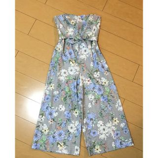 エイチアンドエム(H&M)の花柄ベアオールインワン(オールインワン)