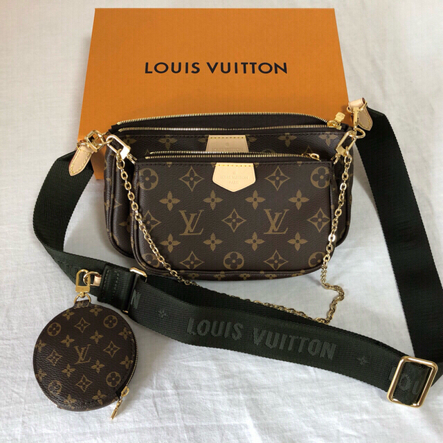 LOUIS VUITTON(ルイヴィトン)のルイヴィトン新品ミュルティ　ポシェット　アクセソワール カーキM44813 レディースのバッグ(ショルダーバッグ)の商品写真