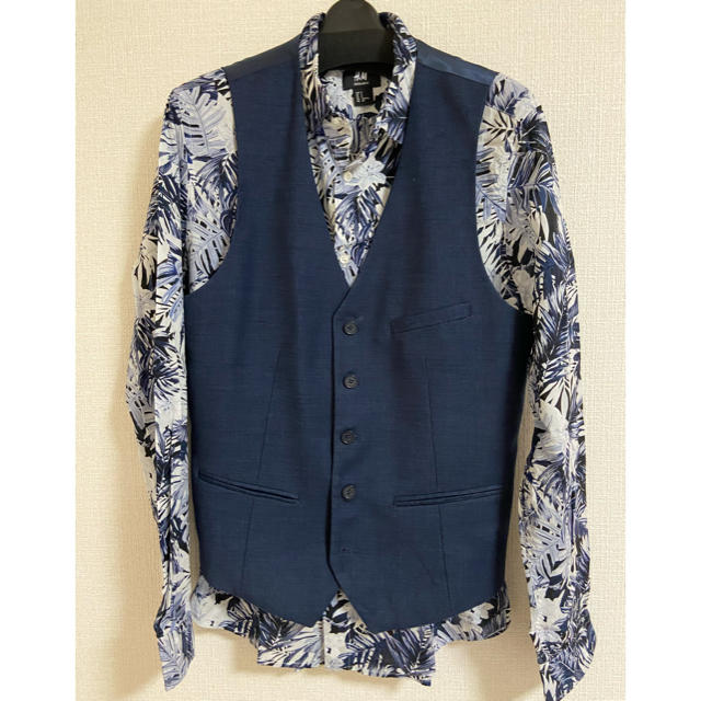 H M H M 花柄シャツ ネイビーベストの通販 By Choro S Shop エイチアンドエムならラクマ H M H M 花柄シャツ ネイビーベストの通販 By Choro S Shop エイチアンドエムならラクマ