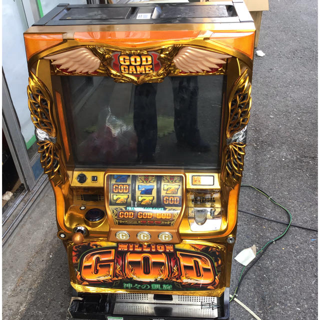 パチスロ実機　ミリオンゴッド凱旋　コイン不要機 エンタメ/ホビーのテーブルゲーム/ホビー(パチンコ/パチスロ)の商品写真