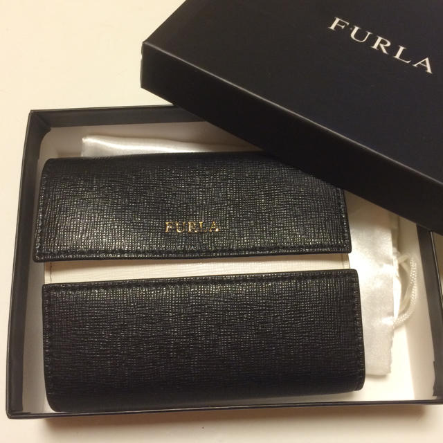 美品☆FURLA☆折財布