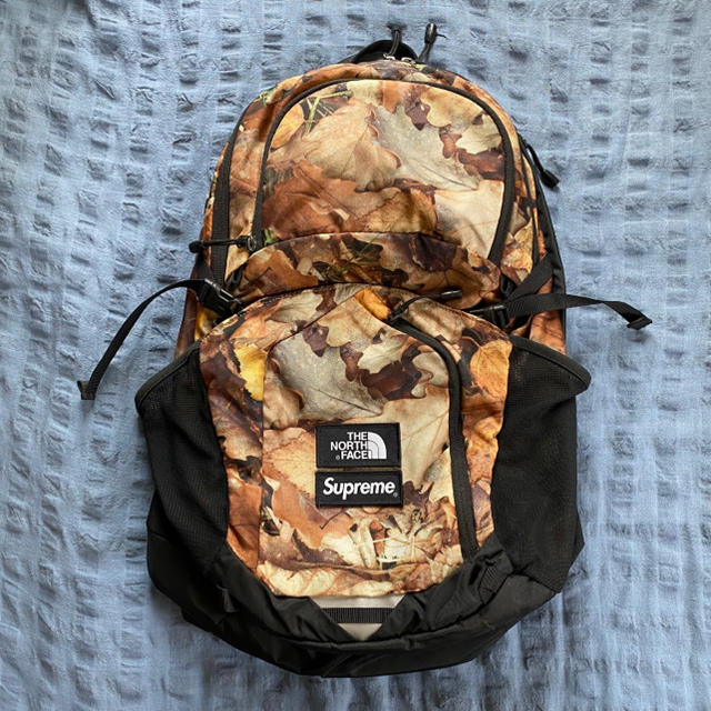 メンズsupreme The North Face バックパック 枯葉