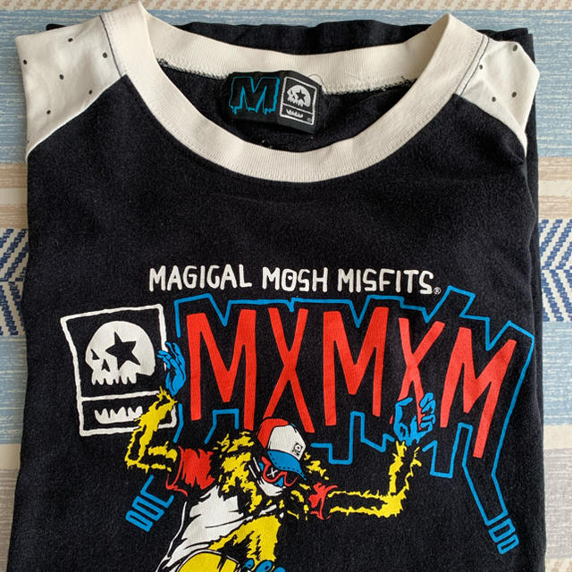 MAGICAL MOSH MISFITS(マジカルモッシュミスフィッツ)のmxmxm  ラグラン 7分袖　Ｔシャツ メンズのトップス(Tシャツ/カットソー(七分/長袖))の商品写真