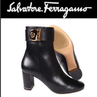 サルヴァトーレフェラガモ(Salvatore Ferragamo)の【Haruna様専用】ferragamo♡ショートブーツNERO(ブーツ)