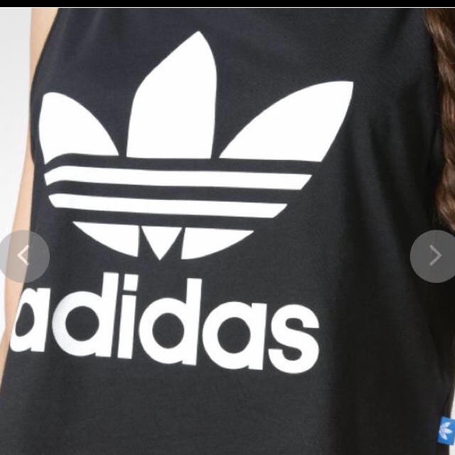 adidas(アディダス)のアディダス ショート丈タンクトップ レディースのトップス(タンクトップ)の商品写真