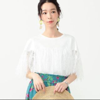 ビームス(BEAMS)の☆新品・未使用☆ BEAMS ヨークギャザーレースプルオー/ホワイト(シャツ/ブラウス(半袖/袖なし))