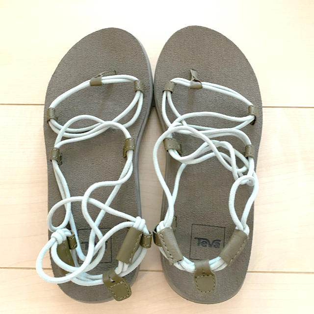 Teva(テバ)のタイムセール‼︎新品未使用Teva サンダル　INFINITY レディースの靴/シューズ(サンダル)の商品写真