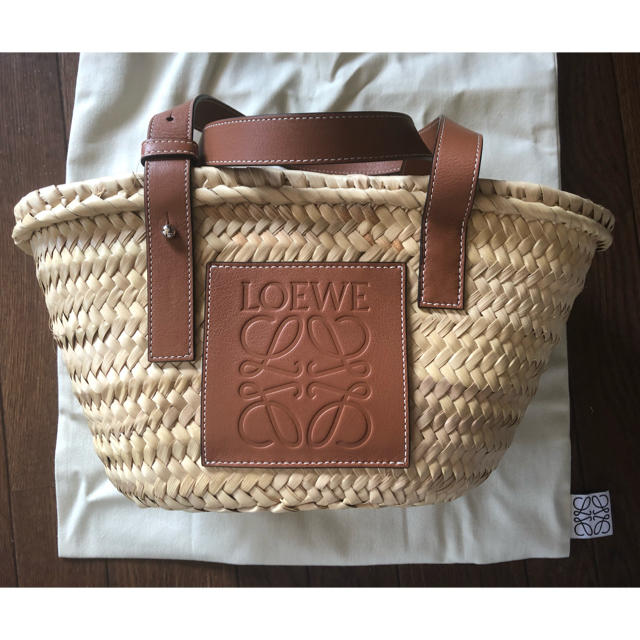 LOEWE(ロエベ)の☆LOEWE  basket bag【未使用】☆ レディースのバッグ(かごバッグ/ストローバッグ)の商品写真