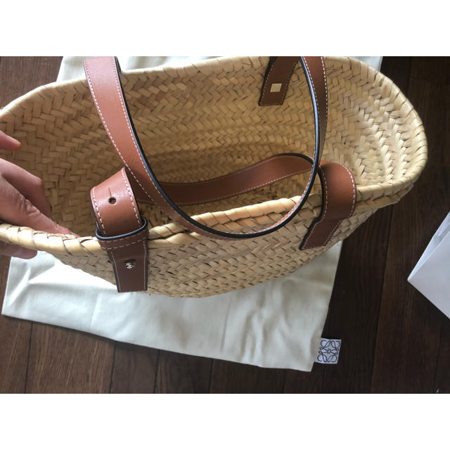 LOEWE(ロエベ)の☆LOEWE  basket bag【未使用】☆ レディースのバッグ(かごバッグ/ストローバッグ)の商品写真