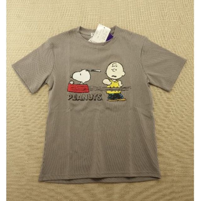 SNOOPY(スヌーピー)のT-0071　スヌーピー　Tシャツ　Sサイズ レディースのトップス(Tシャツ(半袖/袖なし))の商品写真