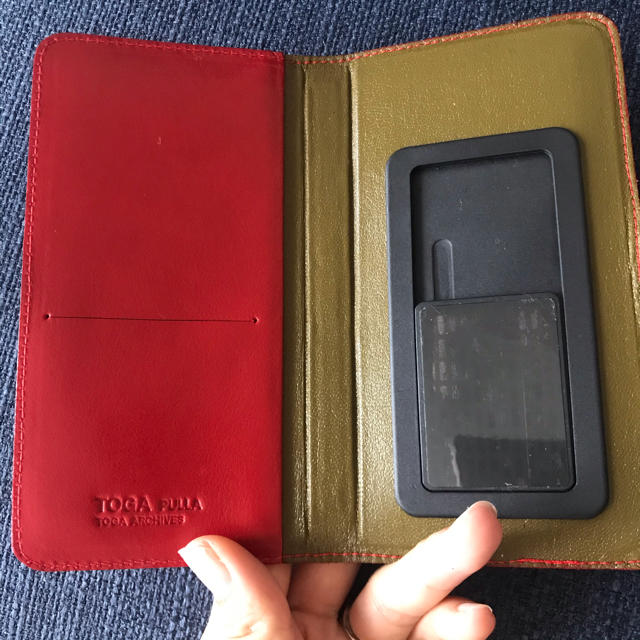 TOGA(トーガ)の新品・未使用TOGA PULLAの手帳型モバイルケース スマホ/家電/カメラのスマホアクセサリー(iPhoneケース)の商品写真