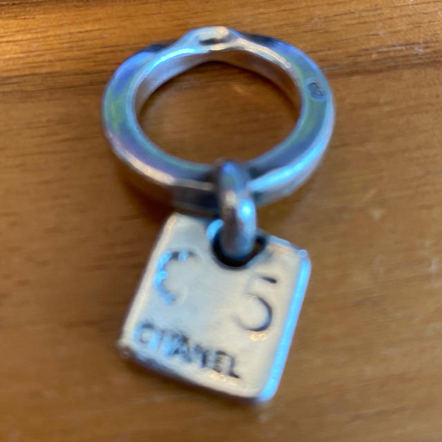 CHANEL(シャネル)のCHANEL NO5モチーフチャームシルバーリング レディースのアクセサリー(リング(指輪))の商品写真