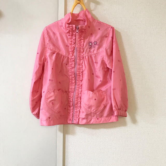 ウィンドブレーカー　110 キッズ/ベビー/マタニティのキッズ服女の子用(90cm~)(ジャケット/上着)の商品写真