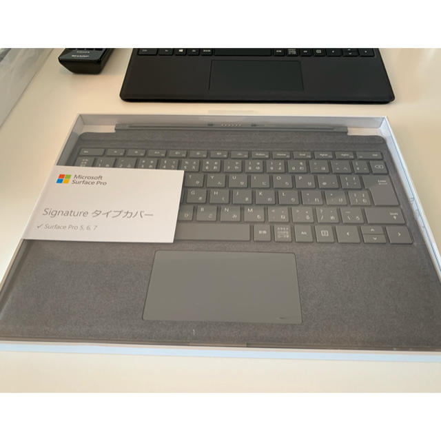 Microsoft(マイクロソフト)のMicrosoft SurfacePro純正タイプカバ-FFP-00159グレー スマホ/家電/カメラのPC/タブレット(PC周辺機器)の商品写真