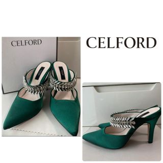 美品　CELFORD グリーンビジュー　サンダル(サンダル)