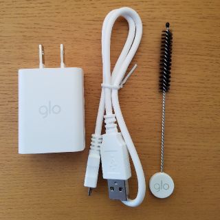 【新品未使用】glo 掃除ブラシ　充電器セット(タバコグッズ)