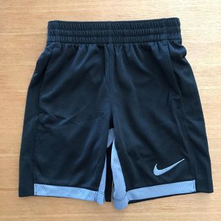 ナイキ(NIKE)のナイキ　メッシュハーフパンツ　130サイズ(パンツ/スパッツ)