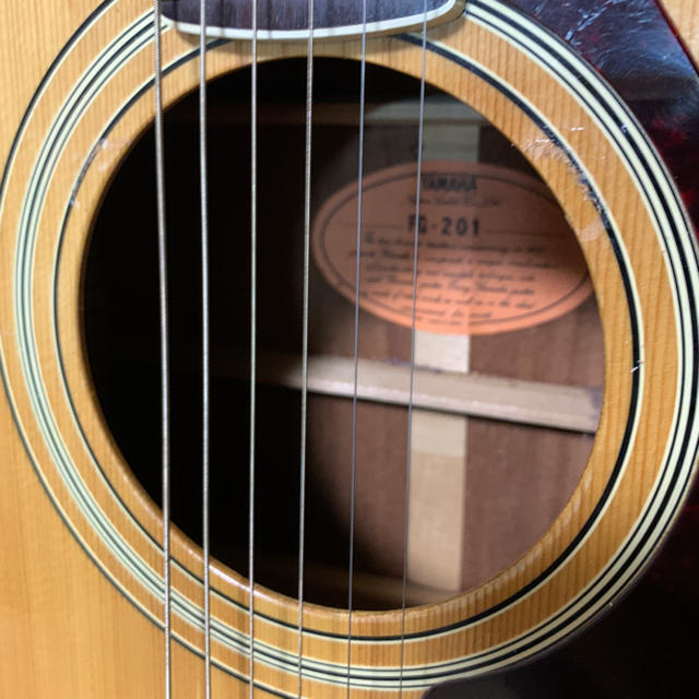 ヤマハ(ヤマハ)のYAMAHA FG201 楽器のギター(アコースティックギター)の商品写真