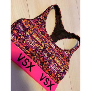 ヴィクトリアズシークレット(Victoria's Secret)のヴィクトリアシークレット ブラトップ スポーツブラ(トレーニング用品)