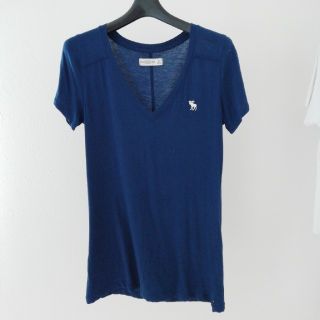 アバクロンビーアンドフィッチ(Abercrombie&Fitch)の【Abercrombie＆Fitch】Ｖネック　Tシャツ(Tシャツ(半袖/袖なし))