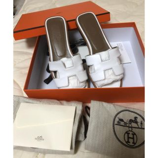 エルメス(Hermes)の【美品送料込み】エルメスオラン　ホワイト(サンダル)