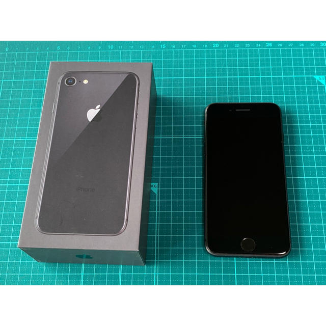 iPhone 8 64GB スペースグレイ SIMフリー化 美品