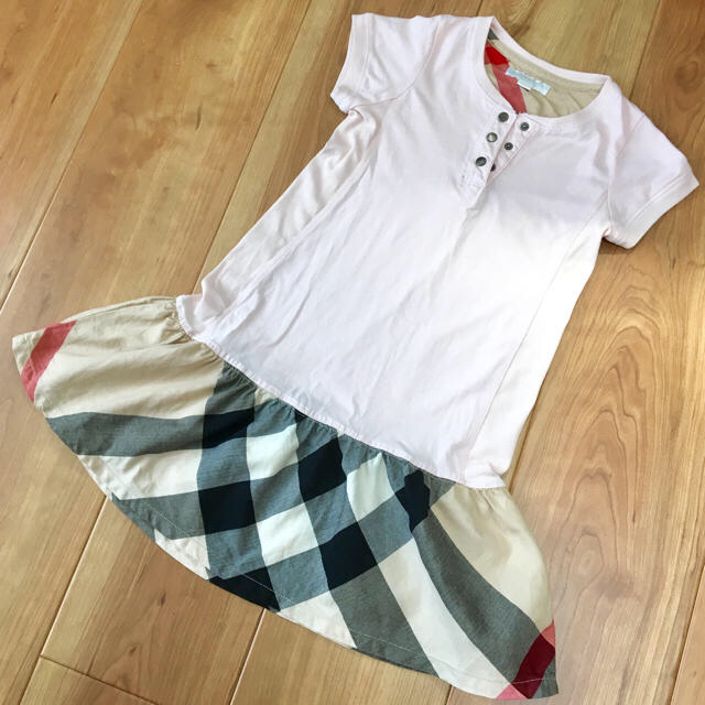 BURBERRY(バーバリー)の【いちご様専用】バーバリー ワンピース 4Y 104cm キッズ/ベビー/マタニティのキッズ服女の子用(90cm~)(ワンピース)の商品写真