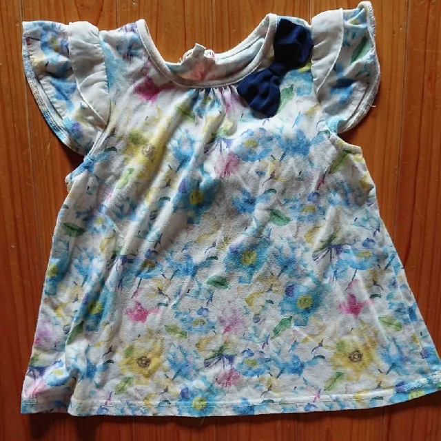 anyFAM(エニィファム)のanyFAM  130センチ  花柄 トップス キッズ/ベビー/マタニティのキッズ服女の子用(90cm~)(Tシャツ/カットソー)の商品写真