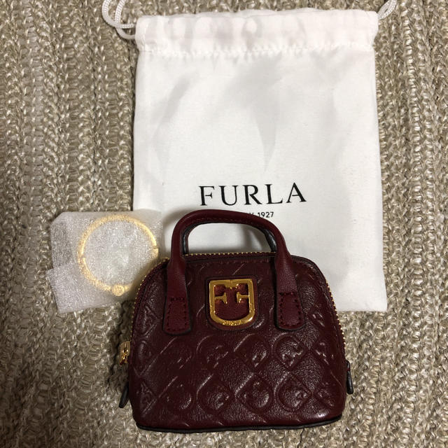 Furla(フルラ)の【FURLA】CONA☆カーフレザー*ミニバッグデザイン*キーリング レディースのファッション小物(キーホルダー)の商品写真