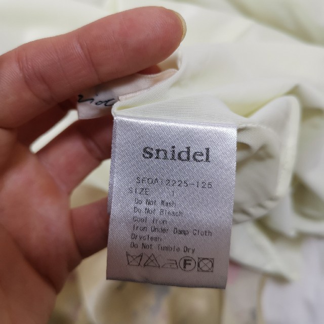 SNIDEL(スナイデル)のSNIDEL 花柄ワンピース チュニック レディースのワンピース(ミニワンピース)の商品写真