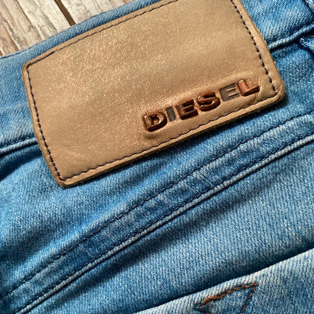 DIESEL(ディーゼル)のDIESEL ★LIVIER 26size  レディースのパンツ(デニム/ジーンズ)の商品写真