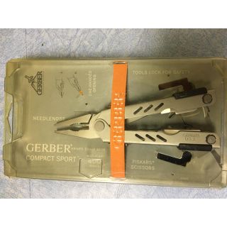 ガーバー(Gerber)のガーバーマルチ　ナイフ　(ベルト用ケース付き)(その他)