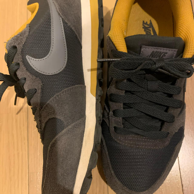 URBAN RESEARCH(アーバンリサーチ)の状NIKE ナイキ スニーカー定価1万円　24.5㎝アーバンリサーチ購入 レディースの靴/シューズ(スニーカー)の商品写真