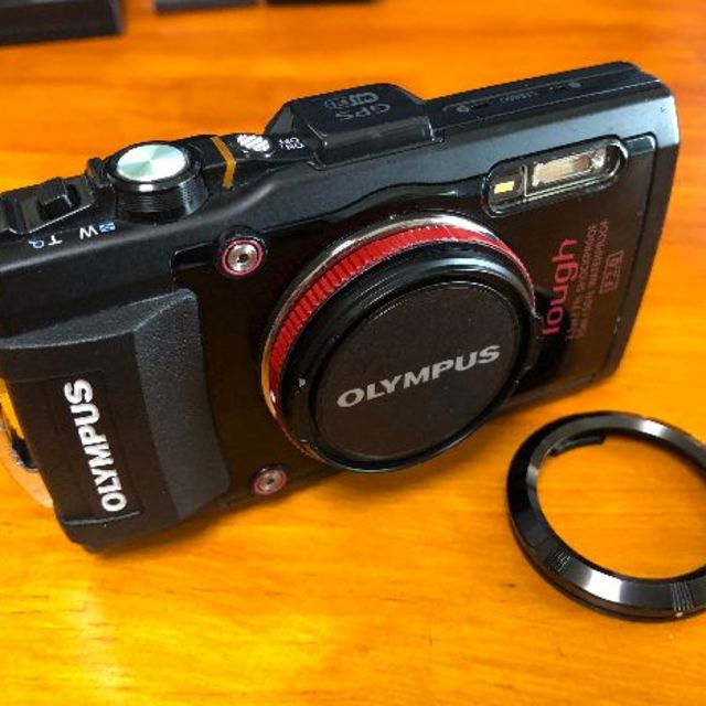 OLYMPUS(オリンパス)のOLYMPUS TG-4 本体 + ケース スマホ/家電/カメラのカメラ(コンパクトデジタルカメラ)の商品写真