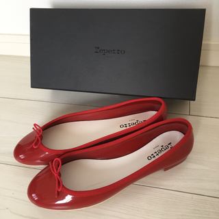 レペット(repetto)の★人気　美品★レペット　エナメル調レイン　バレエシューズ(バレエシューズ)