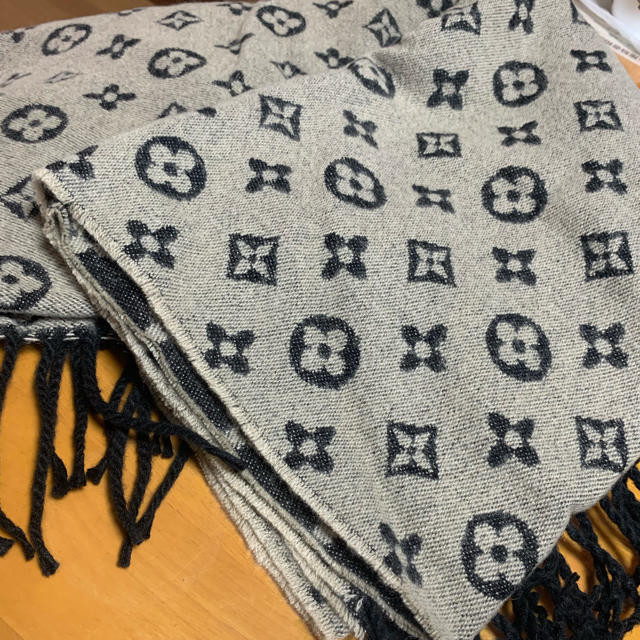 LOUIS VUITTON(ルイヴィトン)のa-kun専用 レディースのファッション小物(マフラー/ショール)の商品写真