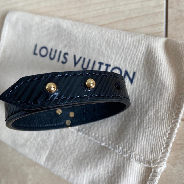 LOUIS VUITTON(ルイヴィトン)の美品☆ルイヴィトン　ツイスト　ブレスレット レディースのアクセサリー(ブレスレット/バングル)の商品写真