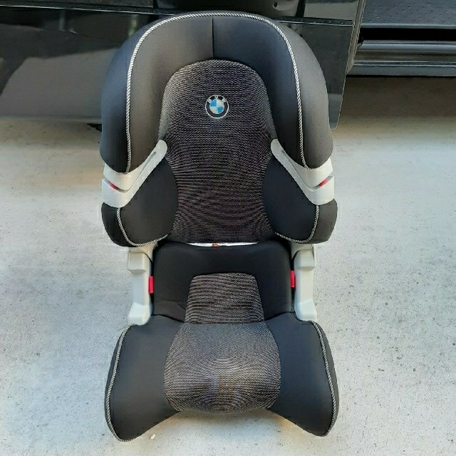 BMW(ビーエムダブリュー)のBMW チャイルドシート　ジュニアシート キッズ/ベビー/マタニティの外出/移動用品(自動車用チャイルドシート本体)の商品写真