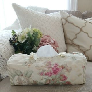 ローラアシュレイ(LAURA ASHLEY)のローラアシュレイ　ティッシュケース　ティッシュボックス(ティッシュボックス)