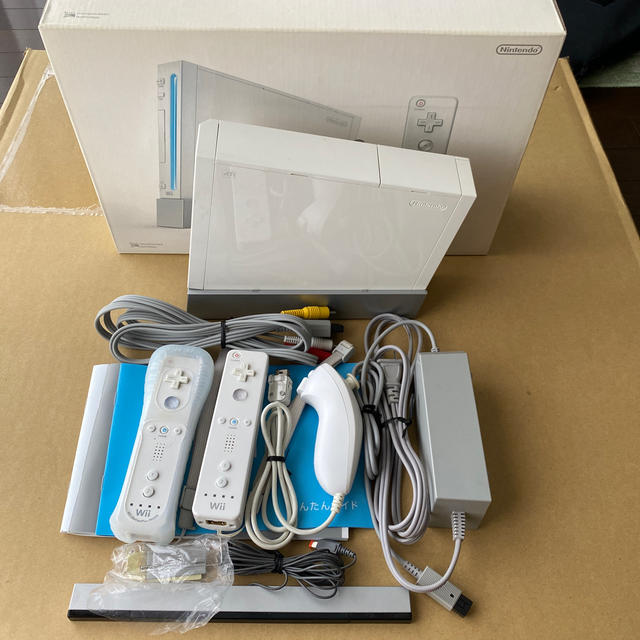 Nintendo Wii本体＋ゼルダの伝説 スカイウォードソード