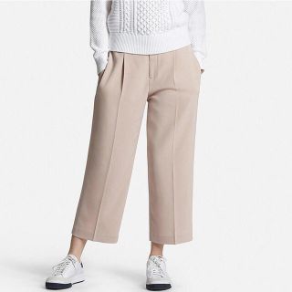 ユニクロ(UNIQLO)のドレープワイドクロップドパンツ M(クロップドパンツ)