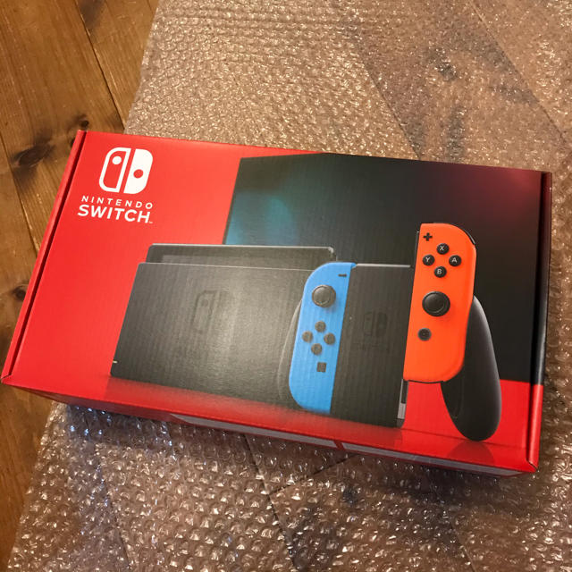 新品　ニンテンドースイッチ　新型ネオン　8月購入 Switch