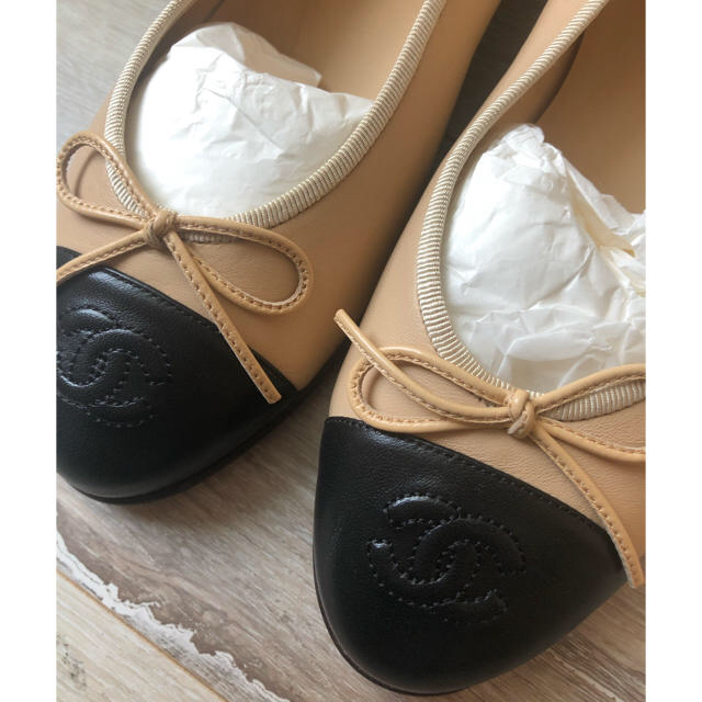 CHANEL - 再値下げ 新品未使用 CHANEL バイカラー フラットシューズの