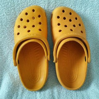 クロックス(crocs)のクロックス ビーチ Crocs オレンジ クラッシック S 22cm 23cm(サンダル)