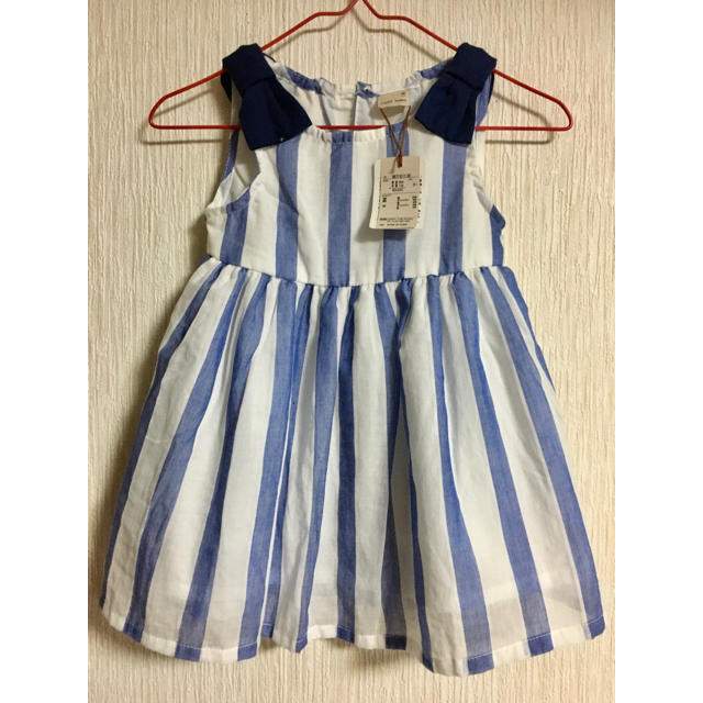 petit main(プティマイン)のプティマイン 肩リボンワンピース 80新品 キッズ/ベビー/マタニティのベビー服(~85cm)(ワンピース)の商品写真