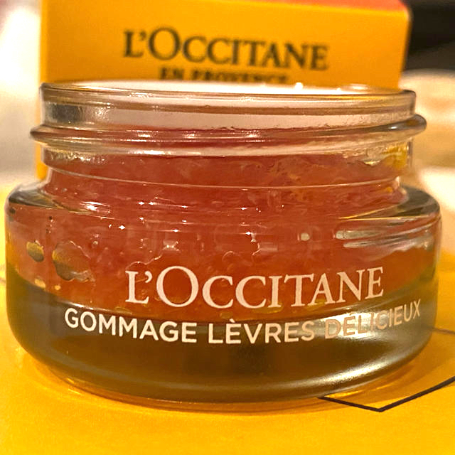 L'OCCITANE(ロクシタン)のデリシャス＆フルーティー リップスクラブ 【040】メリーメロン【数量限定】 コスメ/美容のスキンケア/基礎化粧品(リップケア/リップクリーム)の商品写真