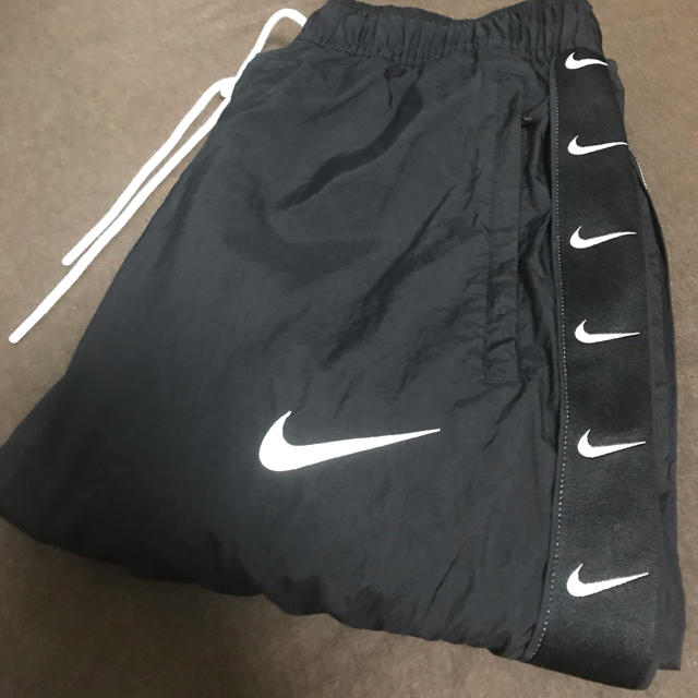 NIKE(ナイキ)のウーブンパンツ　スウッシュ　 メンズ　ナイキ　nike NIKE メンズのパンツ(その他)の商品写真